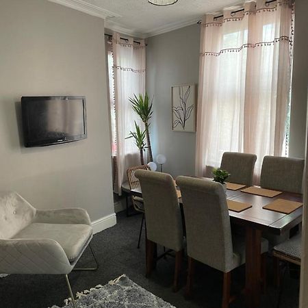 Perfect For Large Groups, Sleeps 15 Close To City Centre Sheffield Exterior foto