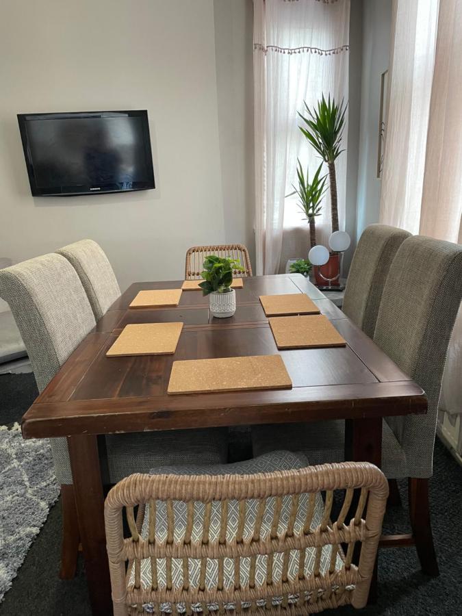 Perfect For Large Groups, Sleeps 15 Close To City Centre Sheffield Exterior foto